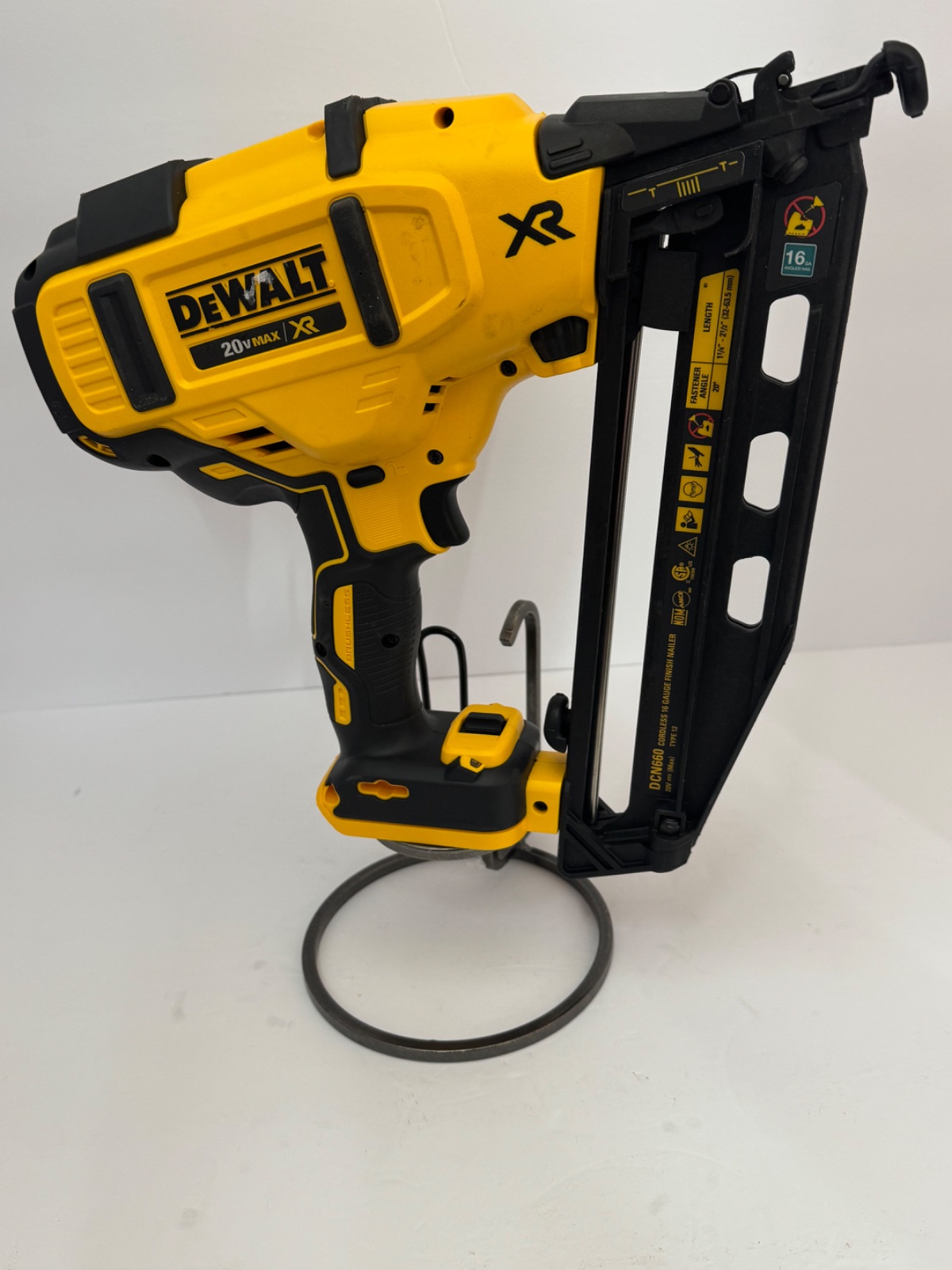 Dewalt nailer 16ga  tool only 